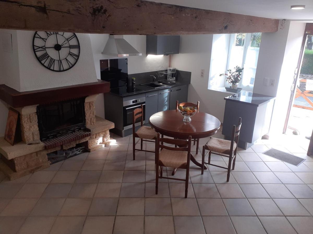 Dans La Maison D'A Cote Azerables Bagian luar foto