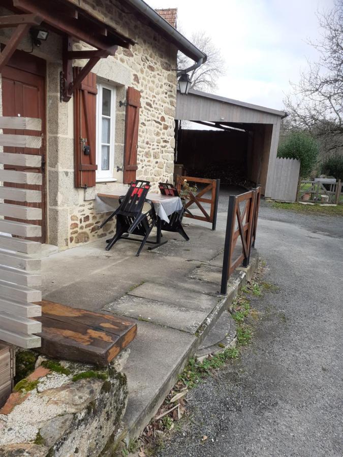 Dans La Maison D'A Cote Azerables Bagian luar foto